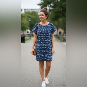 Old navy cocoon chevron print shift dress